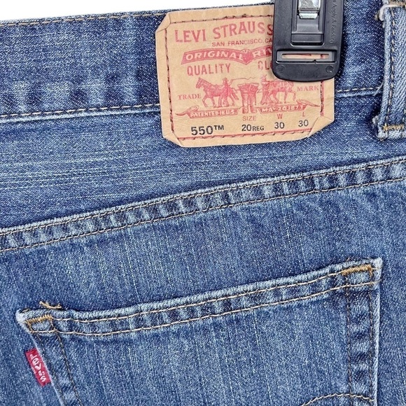 Levi's 550 Relove Grommets Mid Rise Frayed Hem Medium Wash Jean Shorts M - Picture 5 of 7
